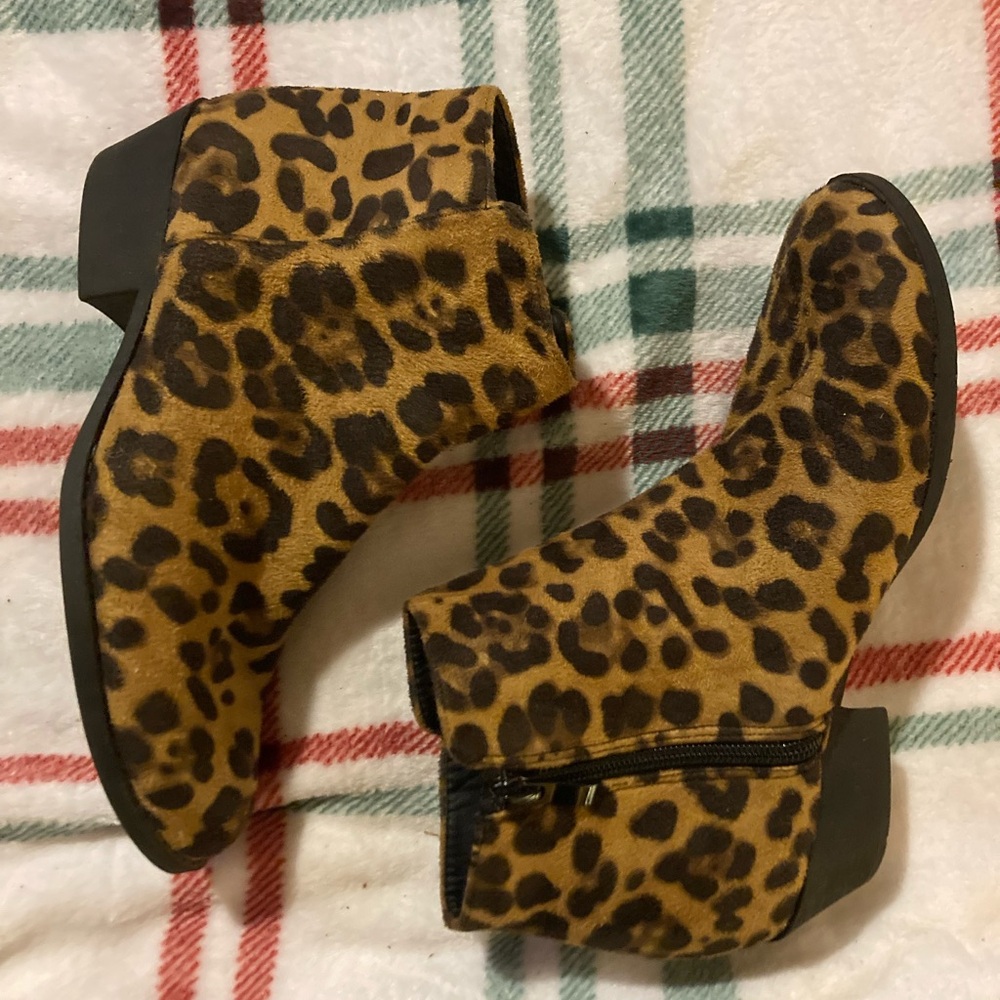 TOP Moda Animal Print Ankle Boots